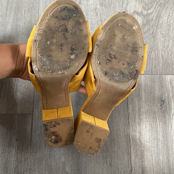 Womens Old Navy Yellow Sandals - Picture 4 of 5